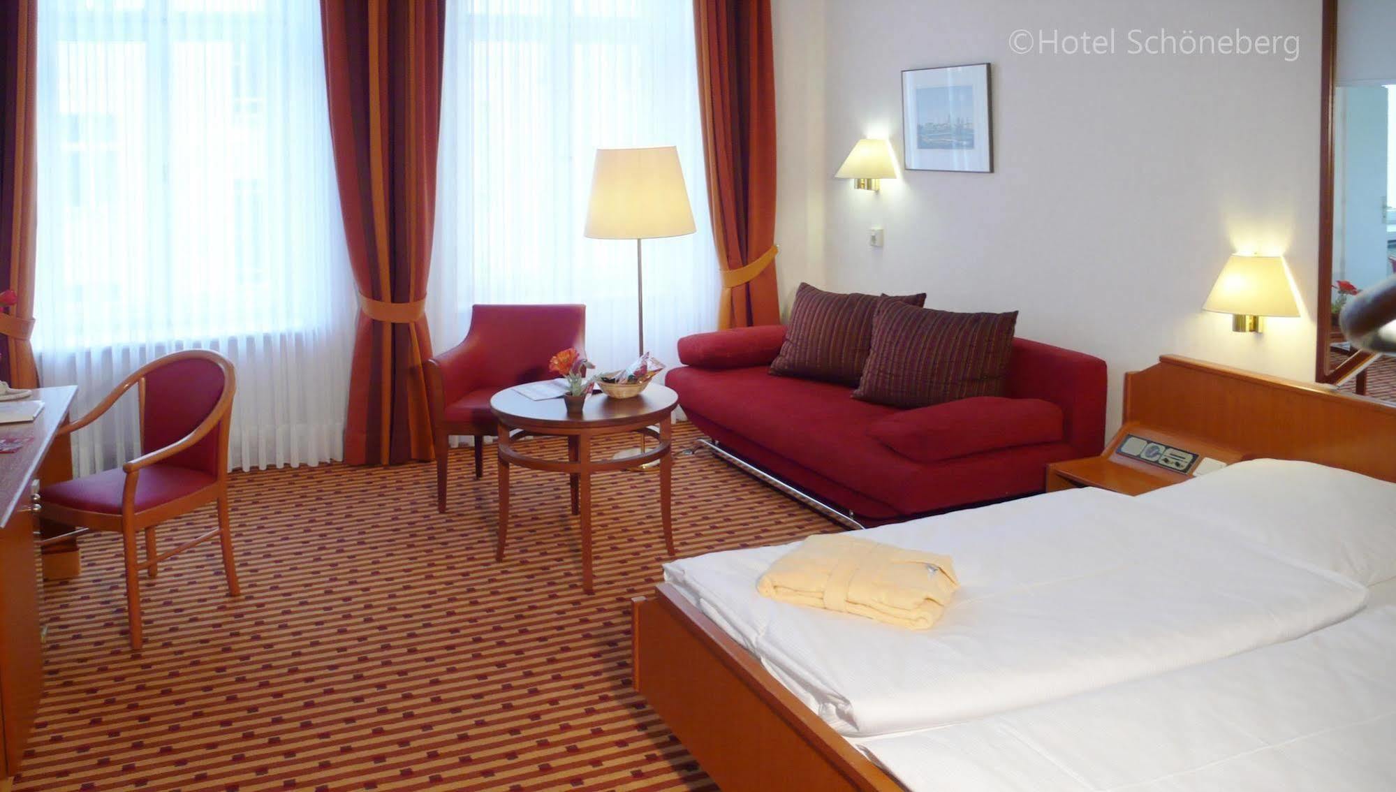 Hotel Schoeneberg 3*